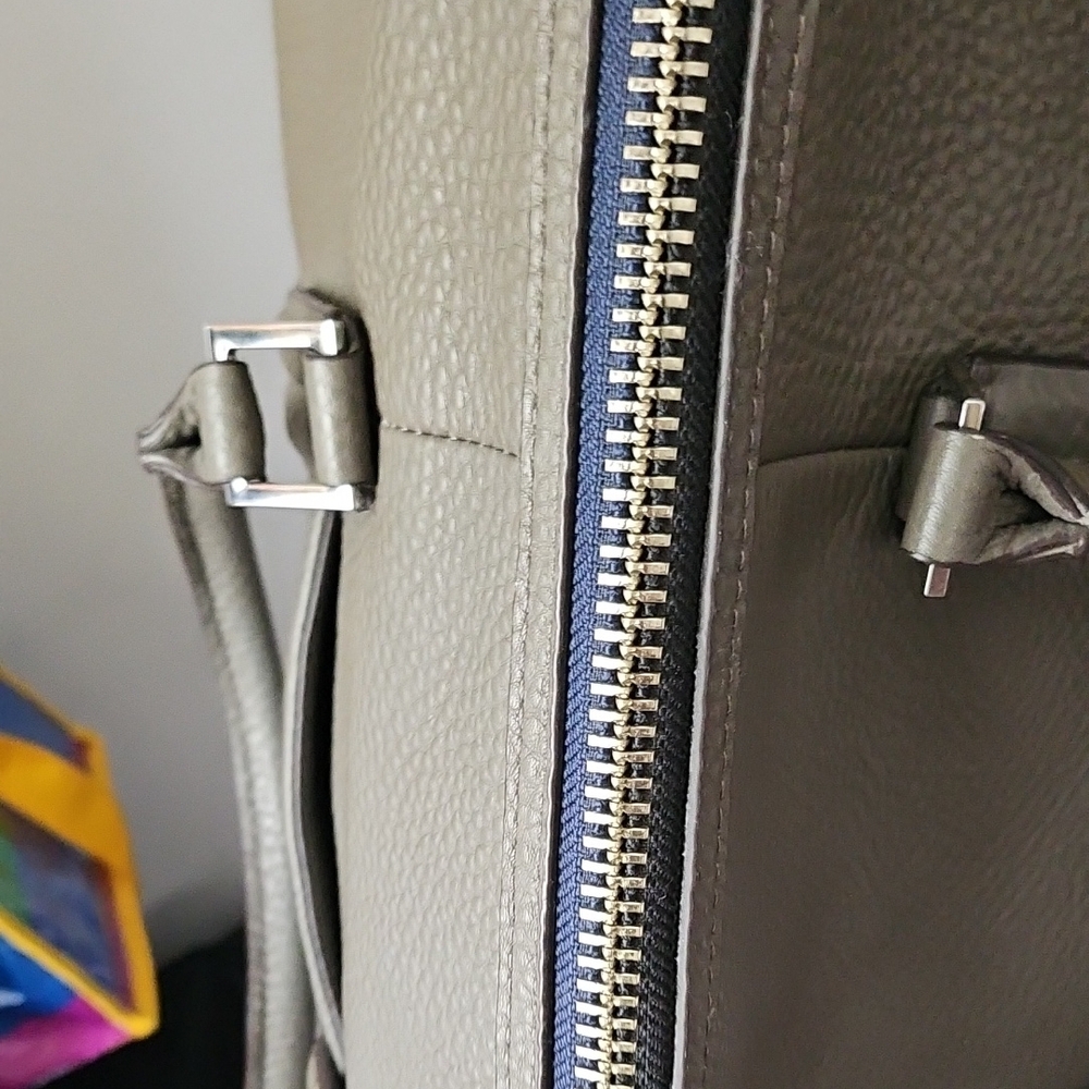 Uri Minkoff Gray Leather Duffel Bag with Spacious Interior - Picture 9 of 9